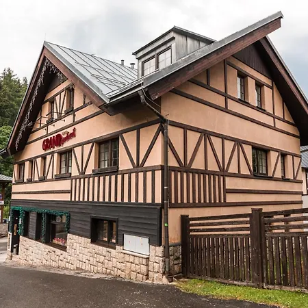 Grand Apartments Spindleruv Mlyn-2