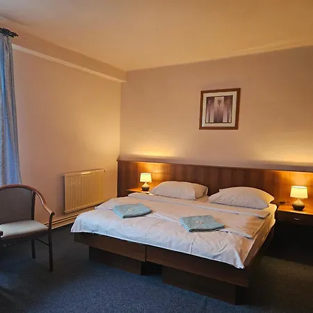 Hotel Trim-3
