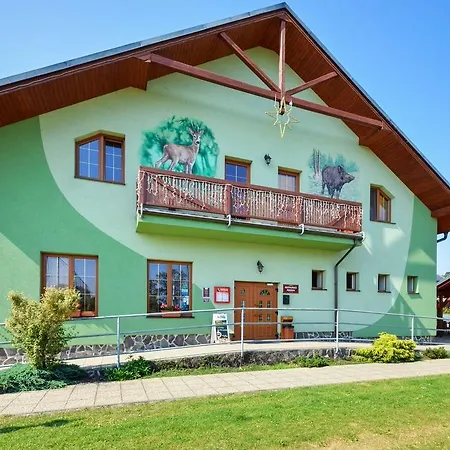 Restaurace a penzion Kamenec-3