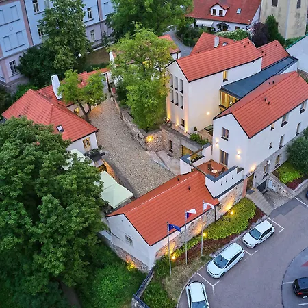 Bellevue Hotel Benesov-2