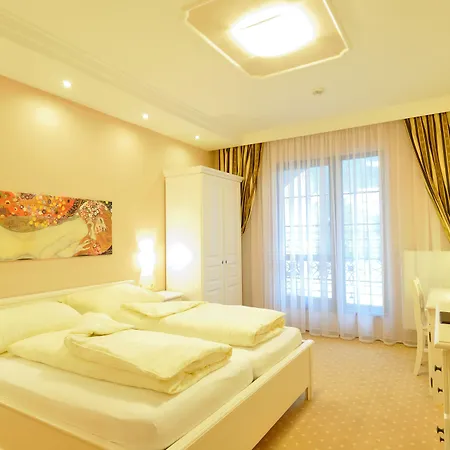 Wellness Hotel Zlata Lipa-3