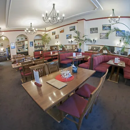 Hotel Labut-2