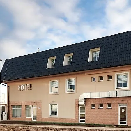 Hotel Ned Hockey-3