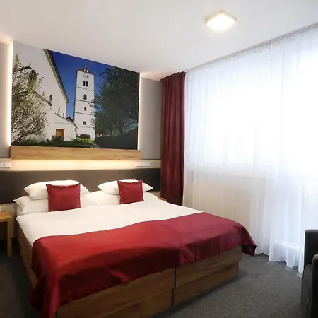 Hotel Strážnice-3