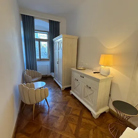 Atmosfera Rooms & Restaurant-2