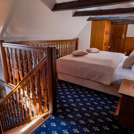 Lh Hotel Gold-3
