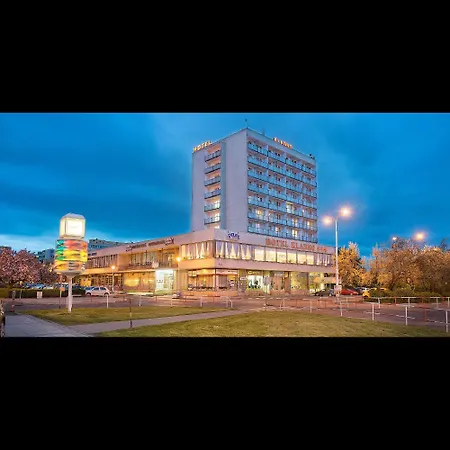 Retro Hotel Kladno-3