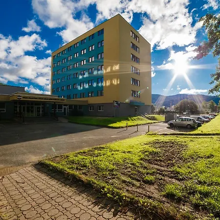 Hotel M-2