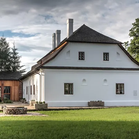 Boutique hotel Mezi plutky-3