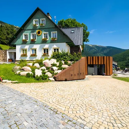 Pension Slunecnice & Panorama Restaurant Farma-2