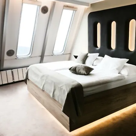 Hotel Jested-2