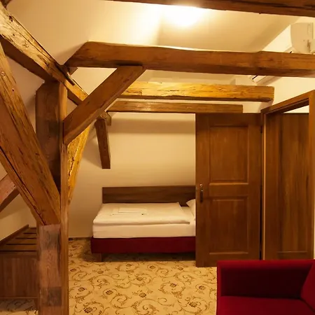 Hotel Zamek Valec-3