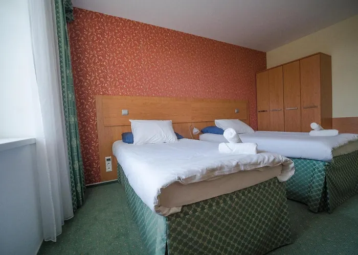 Empire Hotel