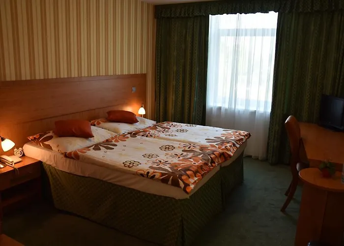 Empire Hotel