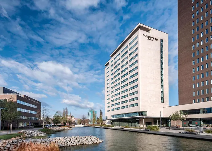 Courtyard By Marriott