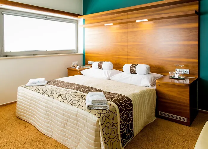 Restaurant & Design Hotel Noem Arch