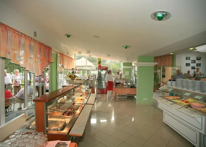Hotel Riviera Nová Role, Česká republika